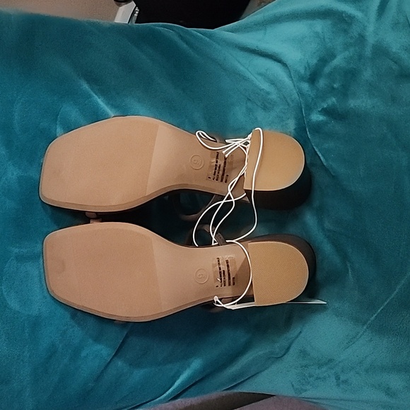 A New Day Rosewood/Cris Sandal NWT - Picture 4 of 4